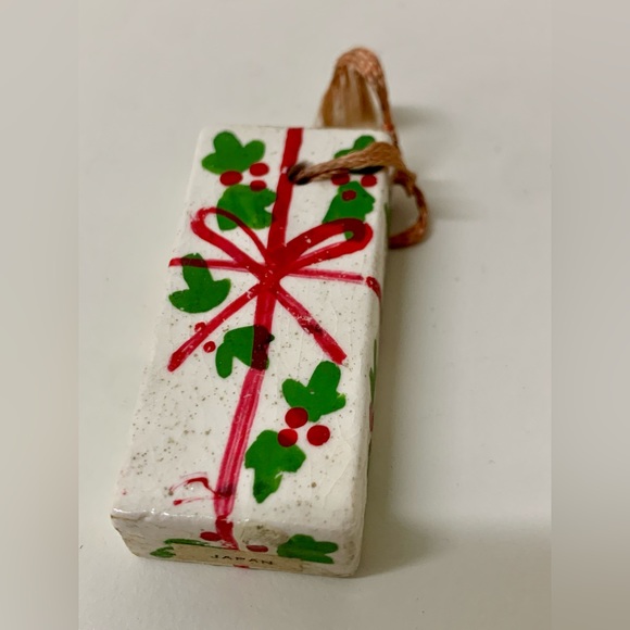 Mid Century Post WWII Japan Antique Glazed Ceramic Christmas Present Ornament - Picture 7 of 11